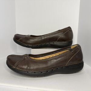 Clarks Structured Brown Soft Leather Round Toe Slip On Comfort Flat Shoes Size 9